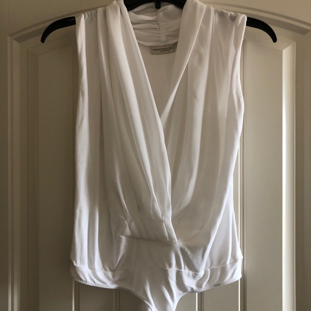 Eva Mendes White body suit-type top, size small